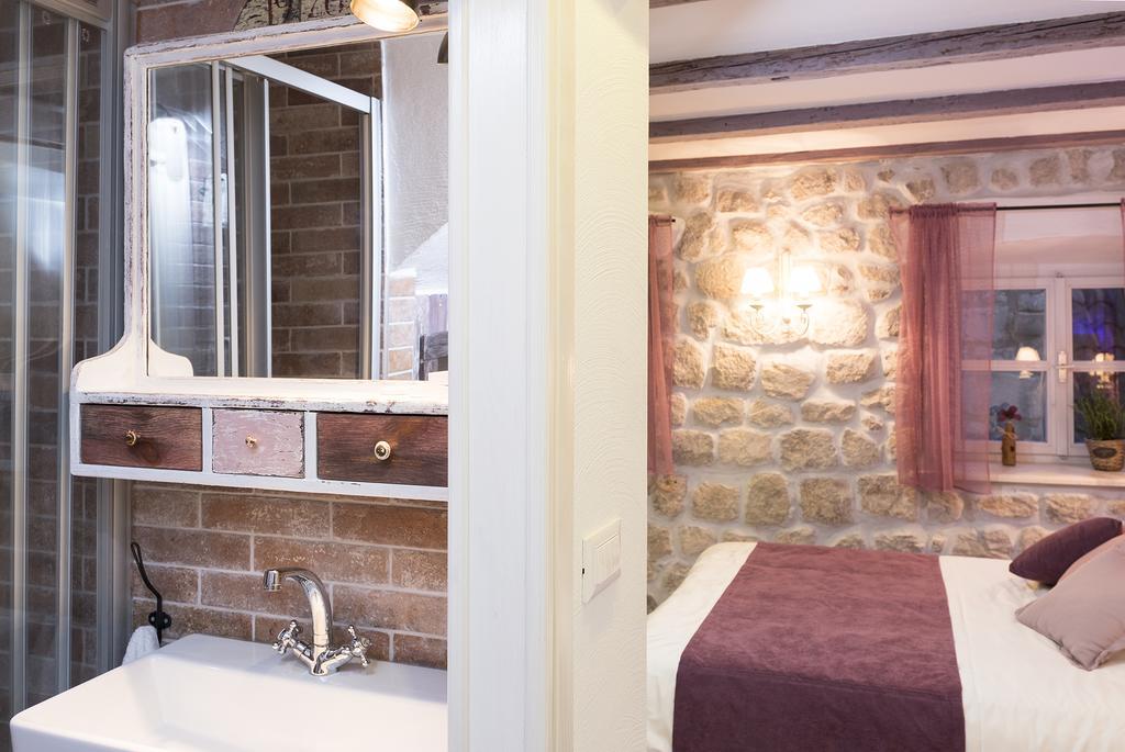 Guesthouse Rustico ดูบรอฟนิก ภายนอก รูปภาพ