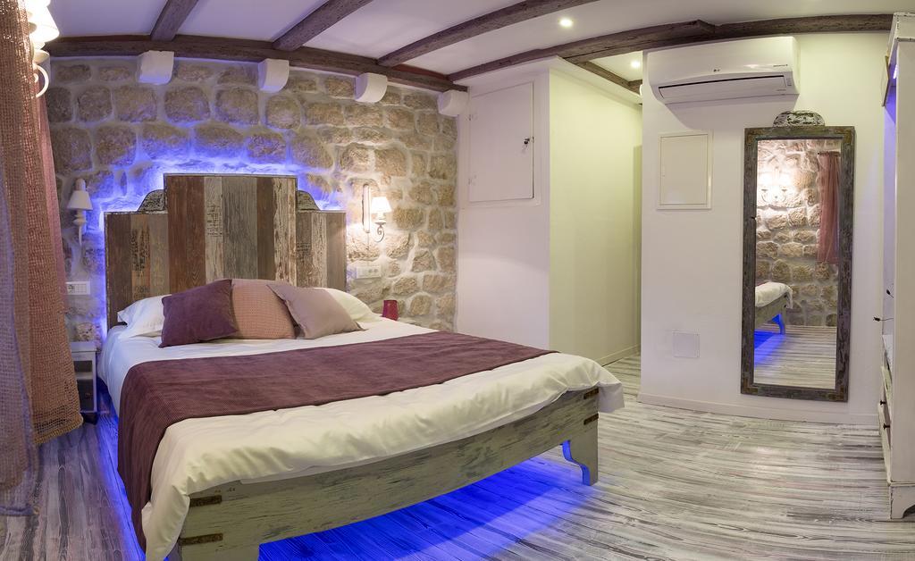 Guesthouse Rustico ดูบรอฟนิก ภายนอก รูปภาพ